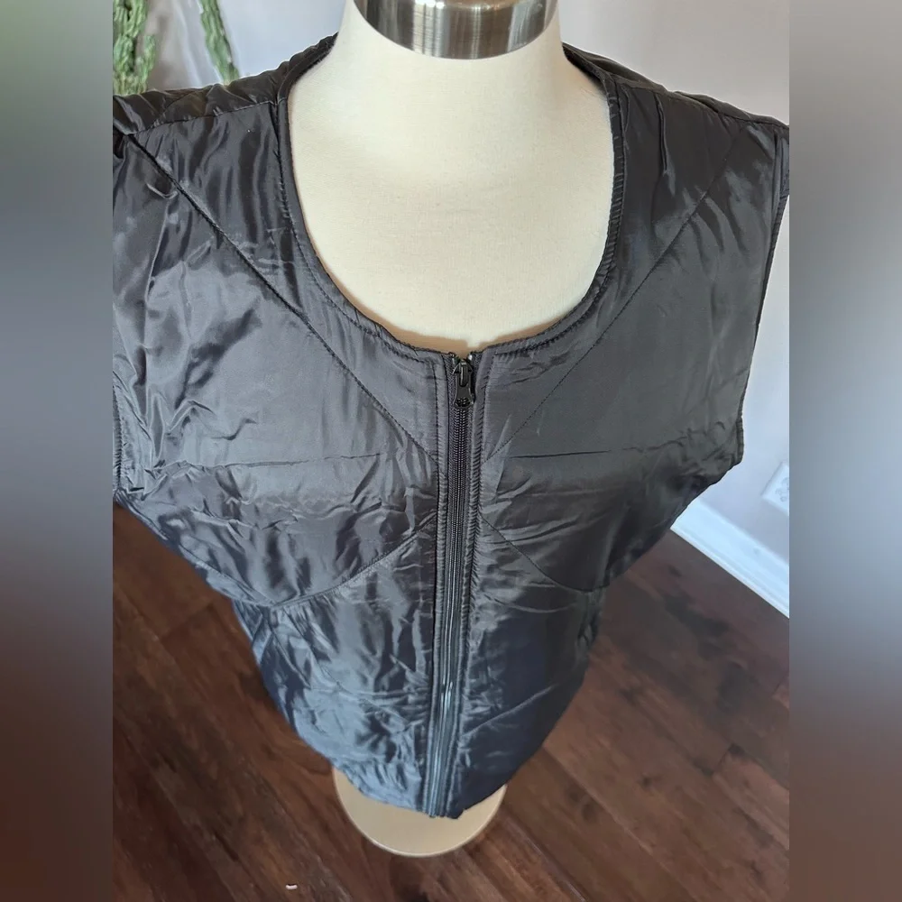 Socialite Quilted Light Weight Puffer Vest Black Womens L/XL NWTs